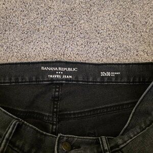 BANANA REPUBLIC TRAVEL JEANS SIZE 32X30 SKINNY FIT